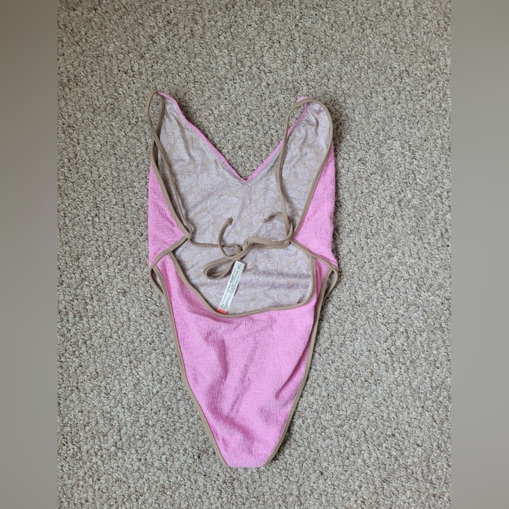 Free People NWOT one piece pink swimsuit size XL - Picture 4 of 5